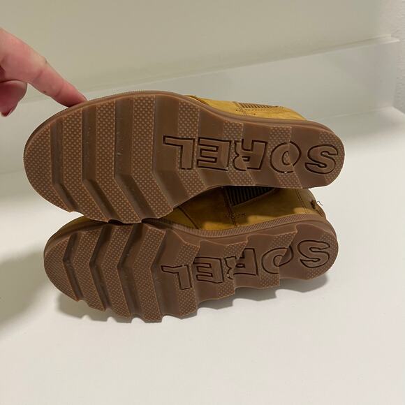 Sorel Women's Joan‎ of Arctic Wedge ll Chelsea Boots Size 7 - Picture 4 of 8